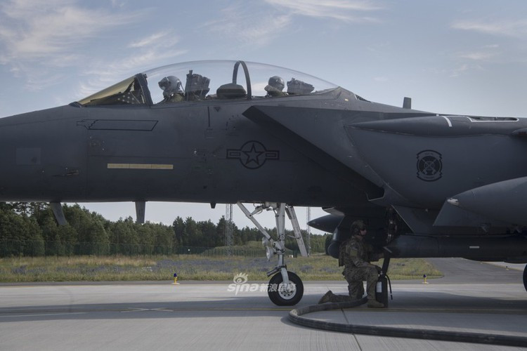 Một quan chức Mỹ giấu tên cho biết, các tiêm kích hạng nặng F-15E đã thực hiện đòn không kích trên.