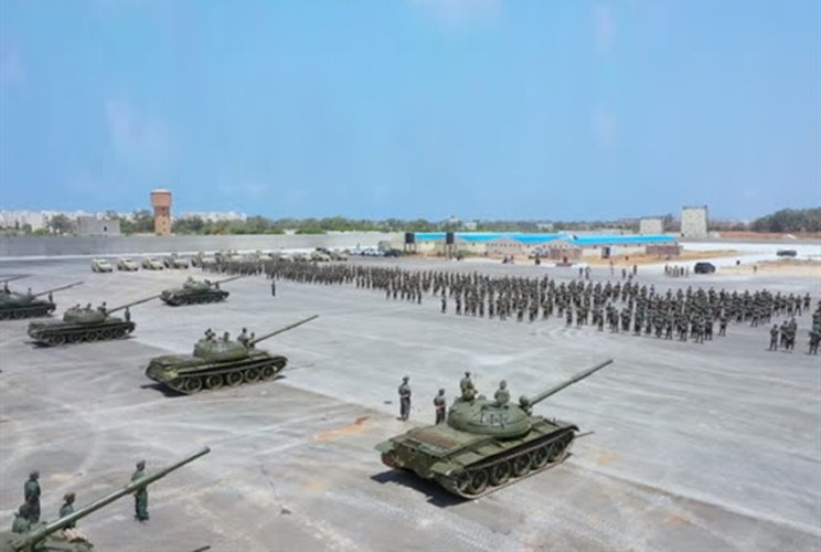 Những hình ảnh mới nhất cho thấy sự hiện diện của dòng xe tăng T-62M tại chiến trường Libya, cụ thể chúng đang được biên chế cho lực lượng Quân đội Quốc gia Libya (LNA).