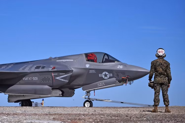 Đối đầu với những tiêm kích thế kệ thứ 4 nổi tiếng như F-15 của Mỹ, Rafale của Pháp và Typhoon của Châu Âu, F-35 thường thắng ở thế áp đảo.