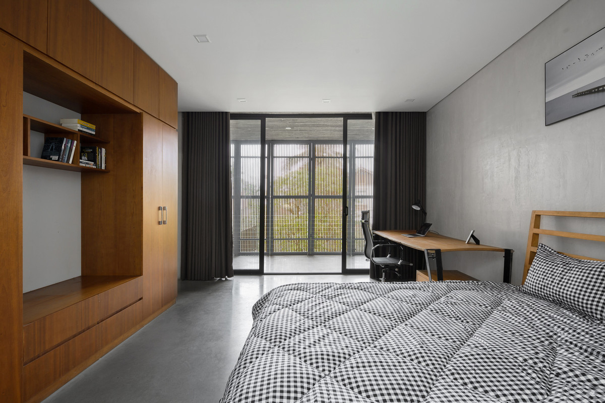 Mọi thiết kế của ngôi nhà đều hướng tới xóa nhòa ranh giới giữa trong nhà và ngoài trời. Nguồn ảnh: Hoàng Lê