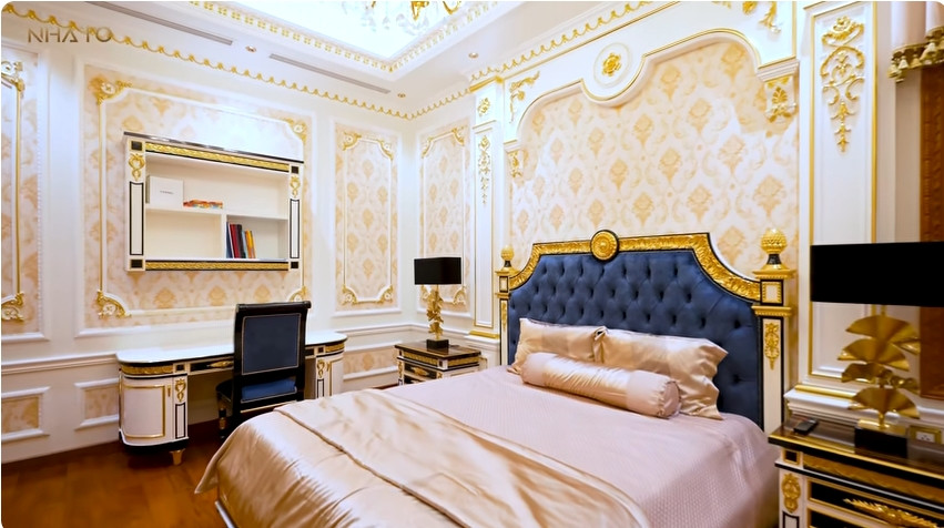 Tại tầng 1 có một phòng ngủ dành cho người con trai cả.