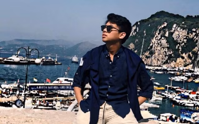 Với Hiếu Nguyễn, việc du lịch, nghỉ dưỡng tại resort 5 sao hay mặc đồ hiệu đều không phải chuyện gì xa lạ. Dù vậy, thiếu gia ít nhà tỷ phú Johnathan Hạnh Nguyễn cũng không phô trương về cuộc sống của mình. Ảnh: Facebook