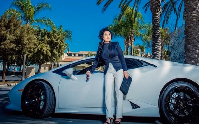 Gần 20 năm lăn lộn trong ngành tài chính, đến nay Jenny Tạ được biết đến là người phụ nữ Mỹ gốc Việt thành lập 2 công ty chứng khoán có tầm vóc quốc tế tại thành phố Wall và sở hữu khối tài sản lên tới 250 triệu USD. Ảnh: Internet