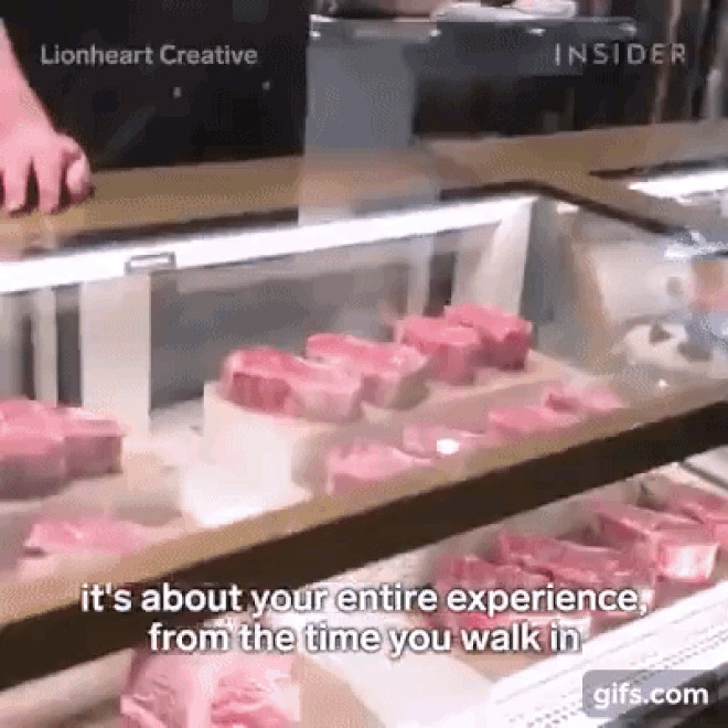 Tại các nhà hàng 5 sao, thực khách có thể tìm thấy thịt ngủ đông từ 3 - 6 tháng, cao cấp hơn một chút là vài năm. Trong khi đó, loại thịt để đến 15 năm là sản phẩm độc quyền của gia đình Polmard. Ảnh: Insider