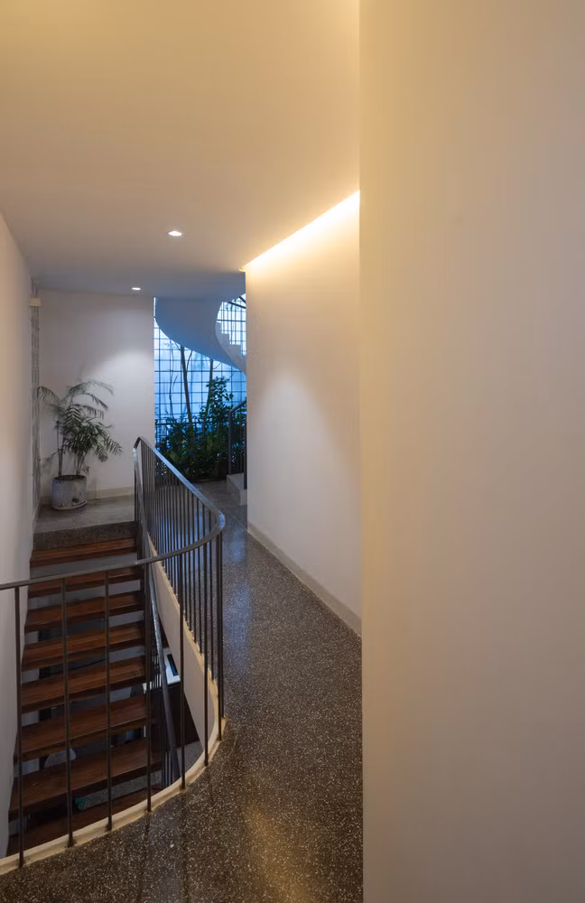 Sự tối giản của ngôi nhà còn thể hiện ở việc loại bỏ hết những món đồ không cần thiết.