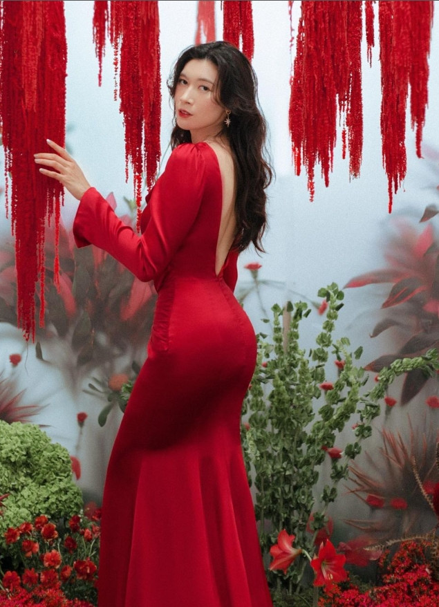 Nguyễn Ngọc Mỹ hiện nắm giữ vị trí Phó Chủ tịch HĐQT kiêm Tổng Giám đốc công ty CPCP Đầu tư Alphanam. Ái nữ 9X cũng đang sở hữu hơn 9,5 triệu cổ phiếu, tương đương 4.985% cổ phần của tập đoàn. Ảnh: ĐSPL