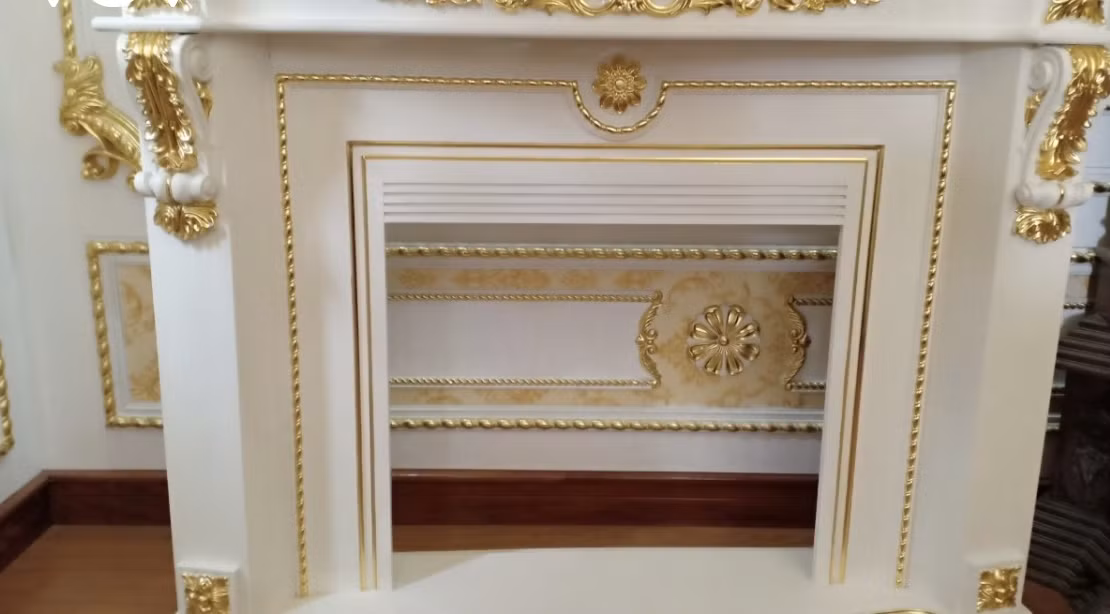 Chỉ một vài chi tiết nội thất bên trong biệt thự được dát vàng 24k, bao gồm trần nhà, tường và một số chi tiết khác. Ảnh: VOV