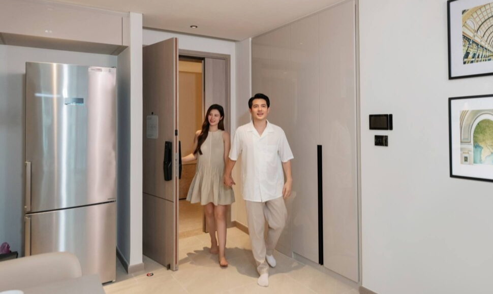 Mới đây, vợ chồng Đông Nhi - Ông Cao Thắng đã nhận nhà mới, chuẩn bị đón con thứ 2. Ảnh: Giadinhxahoi