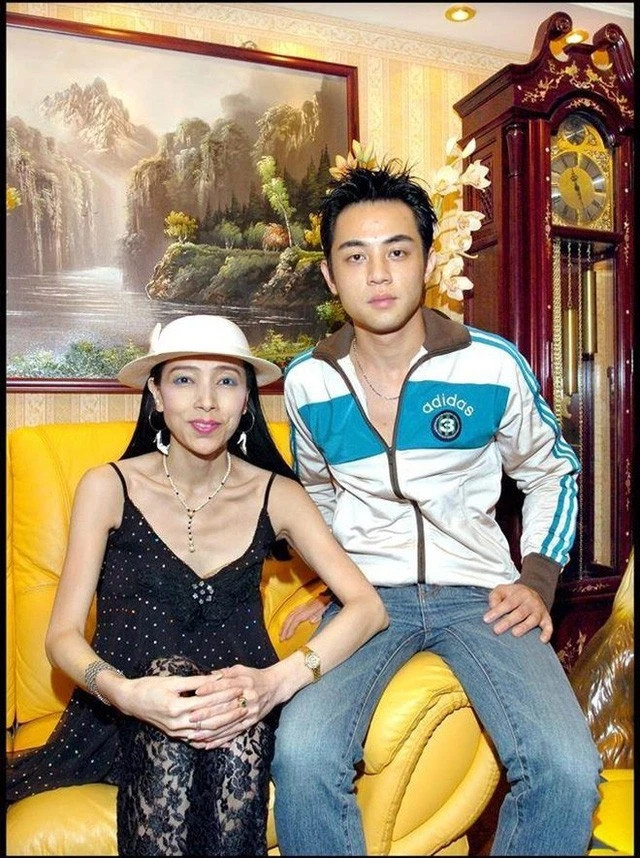 Thời gian sau đó, Hứa Thuần Mỹ lần lượt kết hôn với các tình trẻ Giang Thanh Toàn và Lâm Tống Nhất. Đáng tiếc, các cuộc hôn nhân đều nhanh chóng tan vỡ.