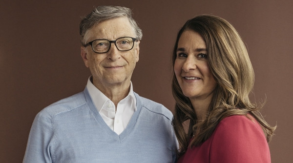 Tháng 5/2021, tỷ phú Bill Gates và vợ Melinda Gates khiến cả thế giới bất ngờ khi tuyên bố "đường ai nấy đi". Họ ly hôn sau 27 năm chung sống và có với nhau 3 người con. Ảnh: The Indian Express