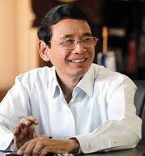 Đại gia Lê Ân sinh năm 1938 trong một gia đình đông anh em ở Quảng Nam. Ông từng trải qua một tuổi thơ nghèo khó, túng thiếu. Biến cố đầu tiên ập đến vào năm 1958 khi ông bỏ nhà đào thoát vào thị xã An Lộc, tỉnh Bình Long (nay là Bình Phước) để trốn quân dịch dưới chế độ Ngô Đình Diệm. Ảnh: Internet