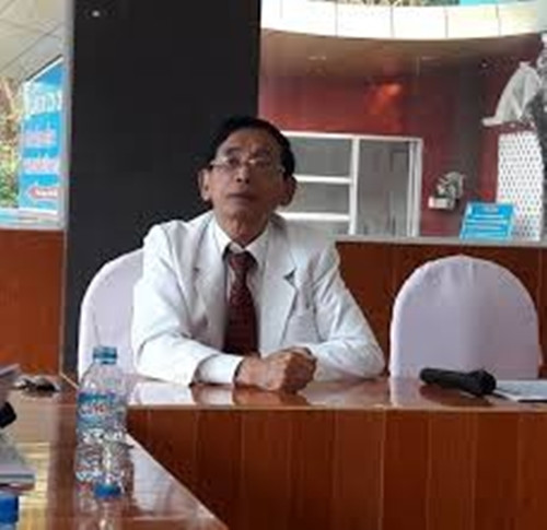 Có tiền từ tiệm may, ông mở rộng các ngành nghề kinh doanh khác, như thành lập xưởng sản xuất giày dép da hiệu Italy, kinh doanh xe lam, xe buýt... và thành lập ngân hàng tư nhân. Ảnh: Internet