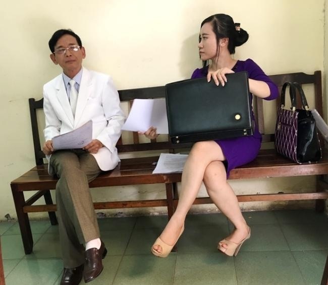 Trước đó, đại gia Lệ Ân từng trải qua 5 đời vợ và 5 lần ly dị. Ông và người người vợ đầu tiên có 5 người con nhưng trong thời gian ông ở tù, người vợ này đã làm đơn ly dị. Ảnh: Internet