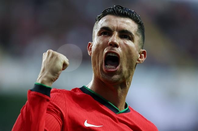 Là một trong những cầu thủ ghi nhiều bàn thắng nhất trong lịch sử bóng đá, Cristiano Ronaldo đã kiếm được hơn 1 tỷ USD trong sự nghiệp lừng lẫy của mình. Ảnh: Getty
