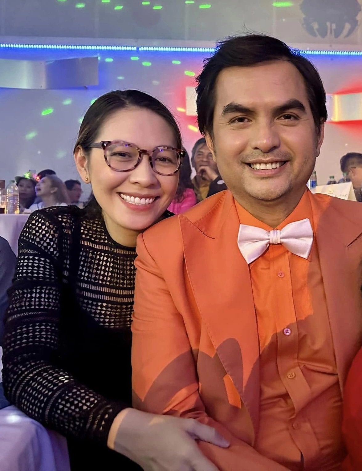 Đức Tiến từng nổi tiếng trong làng người mẫu những năm 2000. Sau đó, Đức Tiến lấn sân sang diễn xuất và tham gia nhiều dự án phim truyền hình như: Vòng xoáy tình yêu, Mộng phù du, Xin lỗi tình yêu... Năm 2013, Đức Tiến sang Mỹ định cư và lập gia đình.