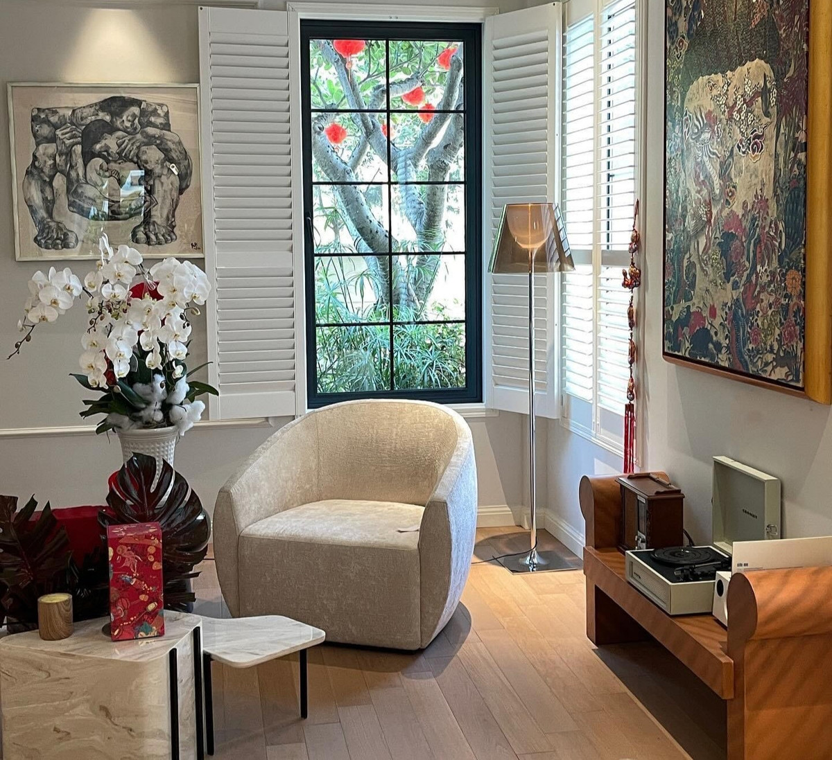 Biệt thự của Diễm My 9X được bố mẹ chồng tặng khi tân hôn.