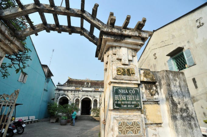 Căn nhà được xây dựng năm 1895, trên khu đất hơn 2.000m2 ở trung tâm TP Sa Đéc, có nền rộng 260m2 với kiến trúc gỗ truyền thống của người Hoa. Ảnh: Internet