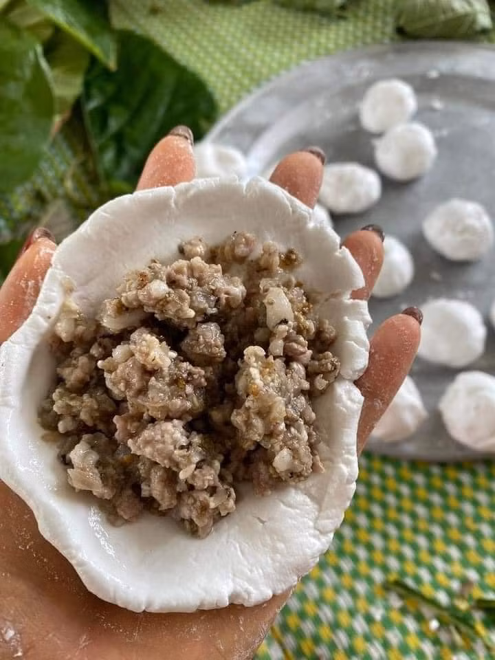 Tuy nhiên, theo người bán, nếu ai cơ địa dị ứng thì không nên ăn loại đặc sản này.