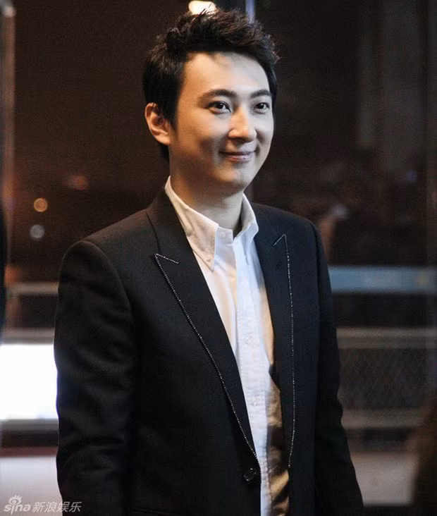 Vương Tư Thông là con trai duy nhất của tỷ phú Vương Kiện Lâm - chủ tịch tập đoàn Đại Liên Vạn Đạt (Dalian Wanda), một trong những tập đoàn lớn nhất Trung Quốc. Ảnh: Sina