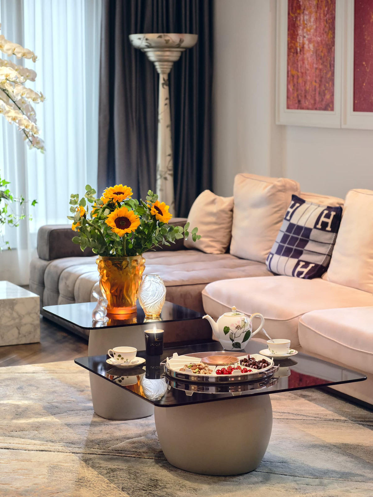 Thông qua một số hình ảnh chia sẻ, có thể thấy căn nhà của BTV Ngọc Trinh rất rộng rãi, thiết kế đẹp mắt xuyên suốt các không gian.