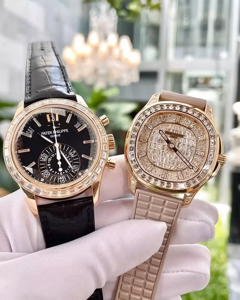 Nữ đại gia quận 7 cũng sở hữu không ít đồng hồ bạc tỷ, đính nạm kim cương cầu kì. Nguồn ảnh: FBNV