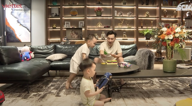 Sau nhiều năm hoạt động trong lĩnh vực giải trí, MC Thành Trung sở hữu khối tài sản khủng, trong đó phải kể đến căn penthouse rộng 260m2 tại Hà Nội. Ảnh: Viettel Media