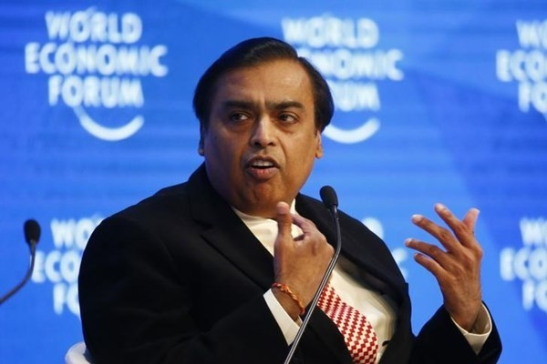 Năm 2010, Mukesh Ambani sáng lập nền tảng Jio tập trung vào mảng viễn thông và thương mại điện tử cung cấp hệ thống hạ tầng mạng 4G đầu tiên trên trên toàn Ấn Độ vào năm 2016. Ảnh: Reuters