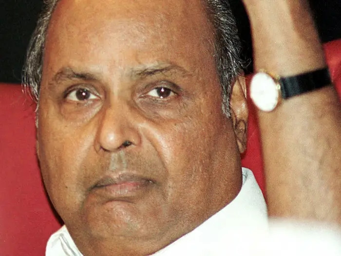 Cha của ông Mukesh Amban là ông Dhirubhai Ambani, từng là một trong những người giàu nhất châu Á, thành lập công ty Reliance Industries vào năm 1966. Ảnh: Reuters