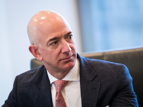 Trong một cuộc phỏng vấn với CNN hồi tháng 11 năm 2022, Jeff Bezos cho biết ông có kế hoạch cho đi phần lớn tài sản của mình trong suốt cuộc đời, song không tiết lộ thông tin chi tiết. Ảnh: Getty
