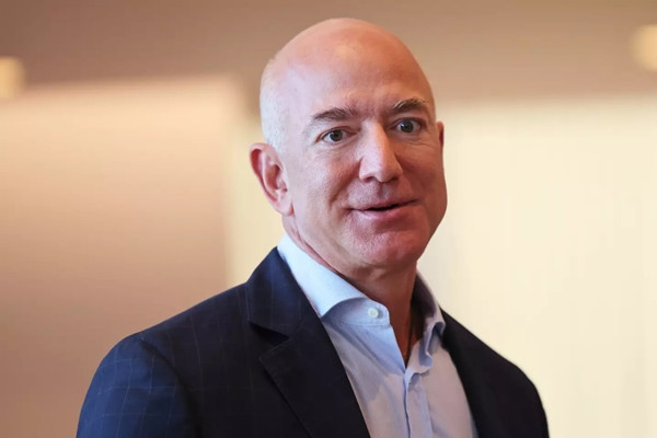 Jeff Bezos đã quyên góp hơn 1,1 triệu USD cổ phiếu cho các tổ chức phi lợi nhuận vào năm 2023, mặc dù không rõ tổ chức nào đã nhận được số cổ phiếu đó. Ảnh: Getty