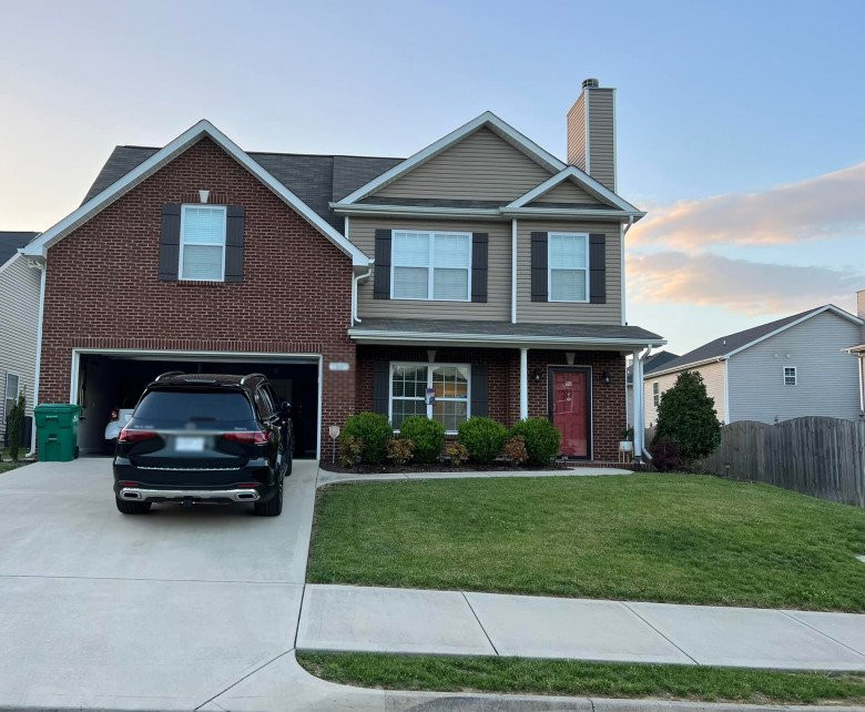 Tuy nhiên, qua những hình ảnh được hé lộ, ngôi nhà của vợ chồng Trang Trần tại Mỹ không quá hoành tráng nhưng khá khang trang