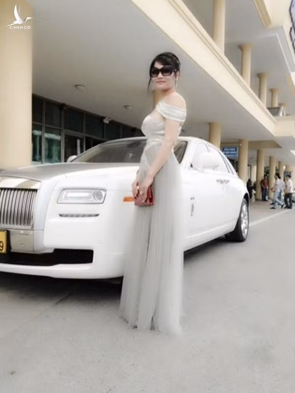 Bên cạnh bất động sản, đại gia Nguyễn Thị Liễu còn sở hữu siêu xe Rolls-Royce Ghost 250.000 USD. Ảnh: Internet