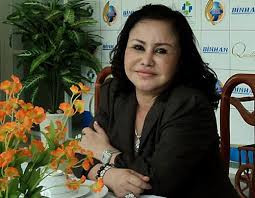 Sau những ồn ào về công ty, gia đình bà Phạm Thị Diệu Hiền sang Mỹ định cư, cuộc sống bình yên và rất kín tiếng. Ảnh: Giaoduc