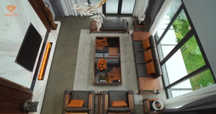 Các không gian chính trong nhà đều có điểm nhìn ra sân vườn, nhiều ánh sáng. Ảnh: chụp màn hình NhaTo