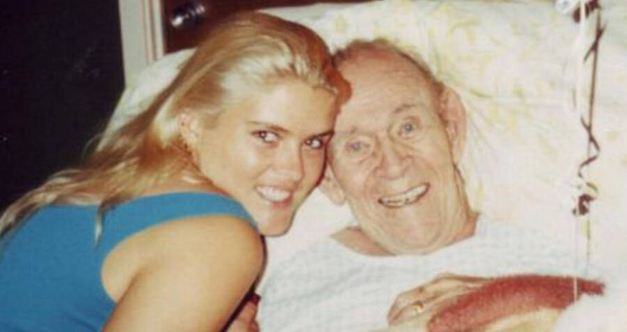 Tuy nhiên, chỉ 13 tháng sau khi kết hôn, tỷ phú Marshall lâm trọng bệnh và qua đời. Ảnh: Getty