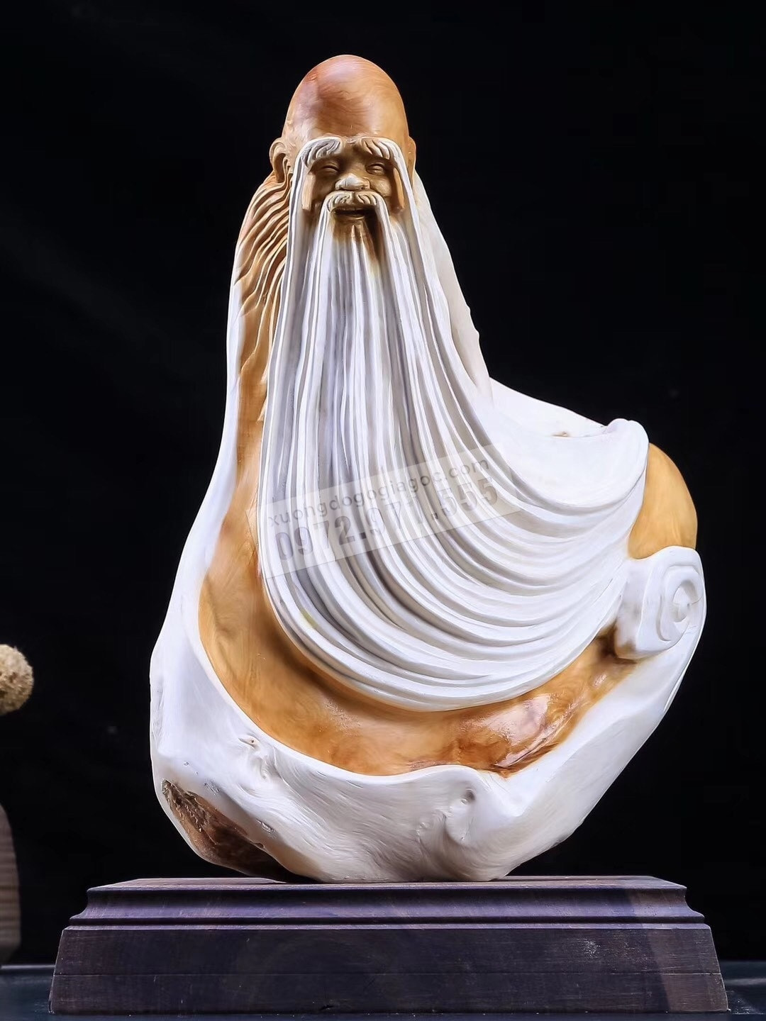 Ngoài ra, gỗ nhai bách còn có mùi thơm đặc trưng, có thể lưu hương hàng trăm, thậm chí là hàng nghìn năm. Ảnh: Xuongdogo