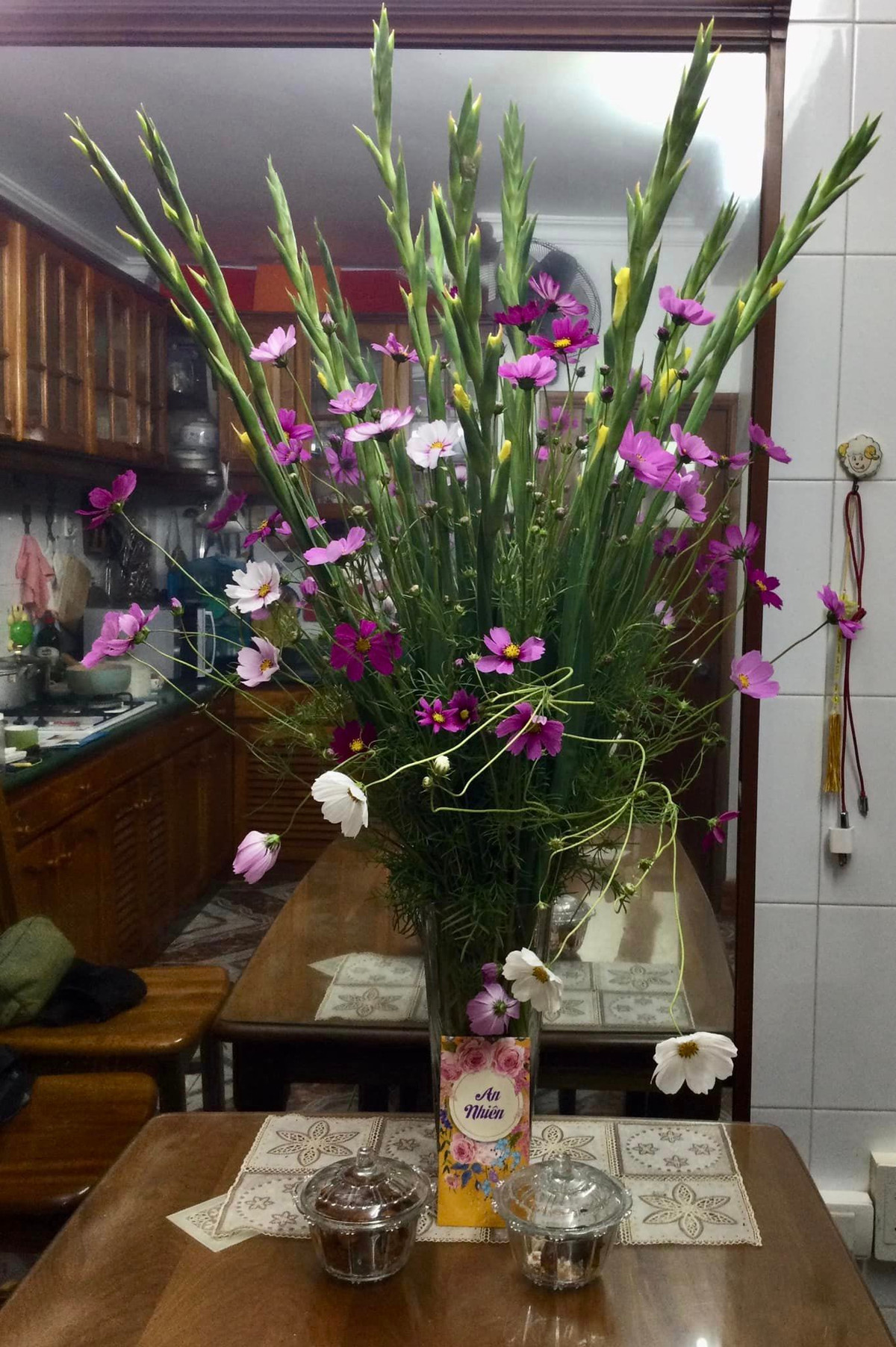 Hoa cánh bướm nhẹ nhàng trong ngày Tết. Ảnh: FB Nguyễn Minh Vượng