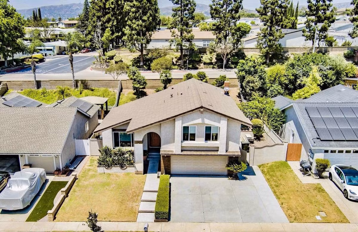 Trên trang cá nhân, danh hài Thúy Nga vừa thông báo đã sửa chữa và trang trí xong căn biệt thự mới tại Mỹ sau 8 tháng thi công. Ảnh: FB Trần Thúy Nga