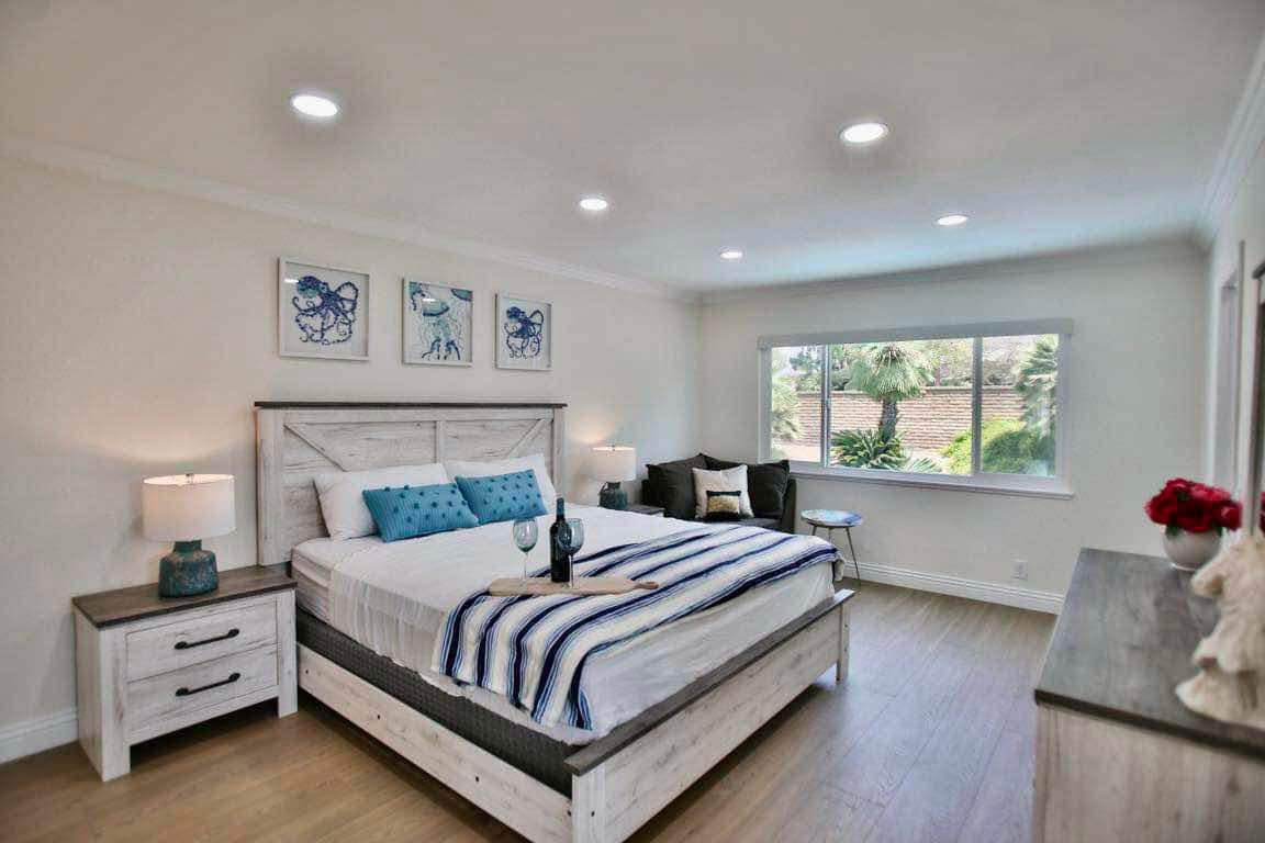 Căn biệt thự có nhiều phòng ngủ trang trí đa dạng màu sắc. Ảnh: FB Trần Thúy Nga