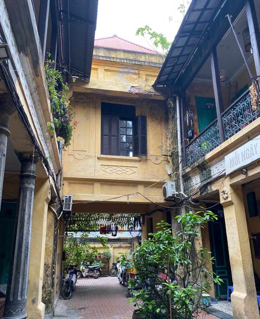 Theo bà Lê Thanh Thủy (SN 1955), con gái cụ Mô, ngôi nhà chạy theo hình chữ nhật, ở giữa là giếng trời, lấy ánh sáng cho tất cả các phòng. Ảnh: Vietnamnet