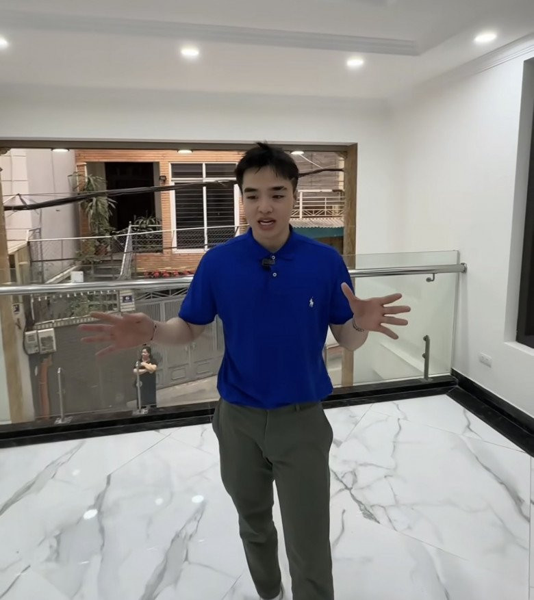 Tầng lửng ngập tràn ánh sáng.