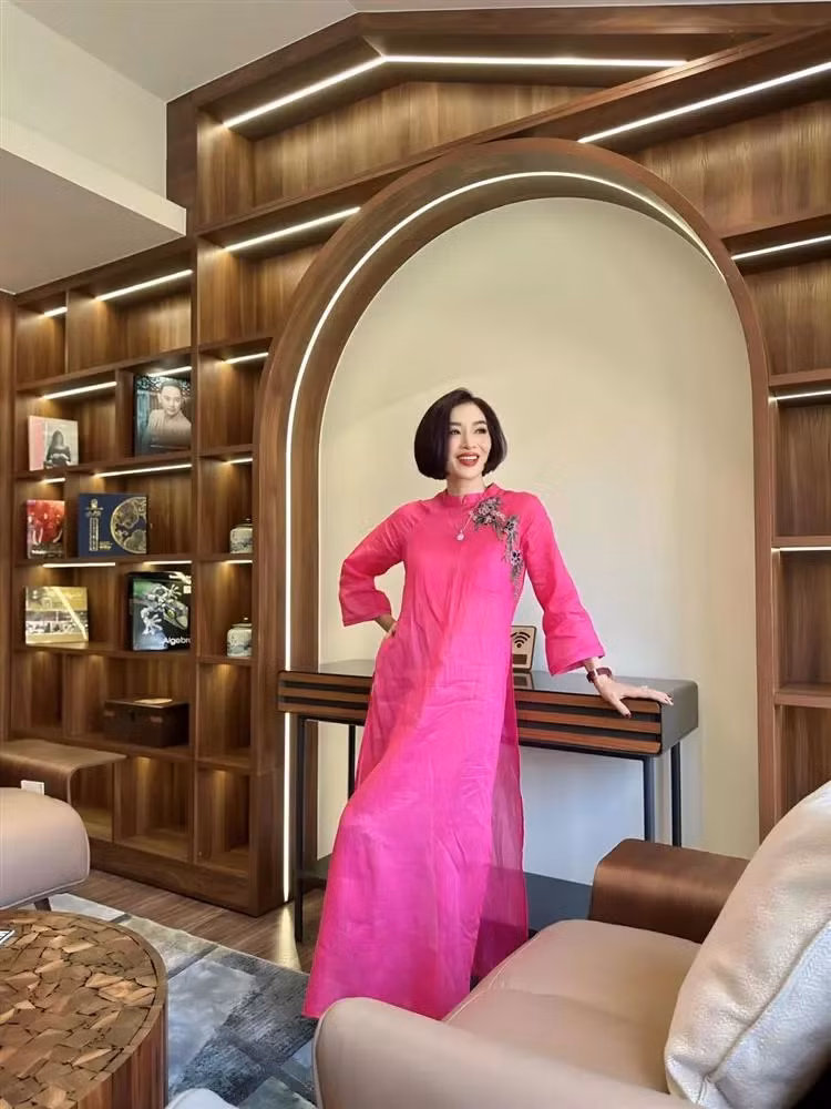 Khuôn viên yên tĩnh giữa đô thị ồn ào được gia đình Thu Hương sử dụng làm biệt thự nghỉ dưỡng.