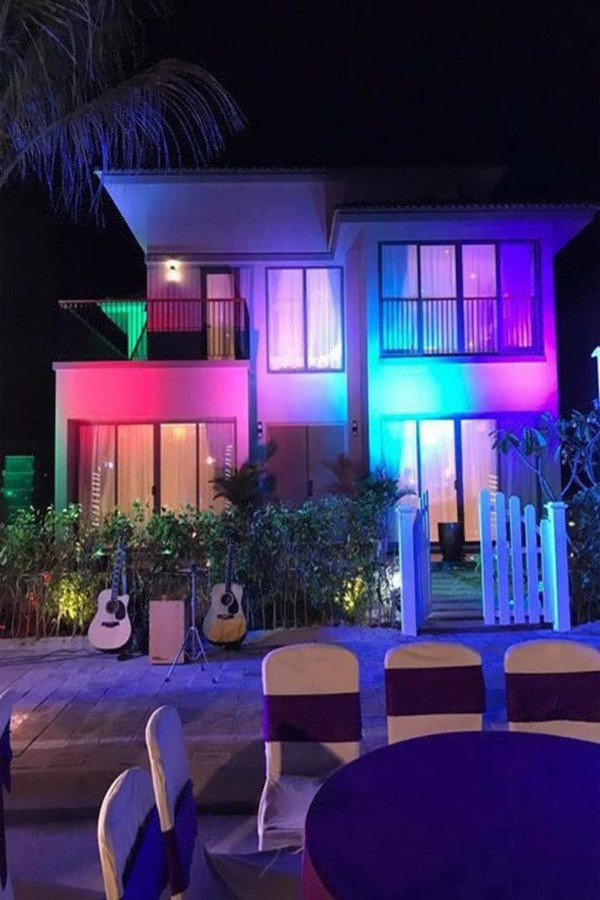 Cặp đôi còn sở hữu một căn biệt thự tại Phú Quốc có giá trị lên đến 15 tỷ đồng.