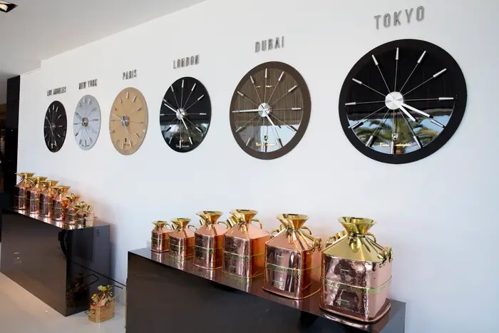 Hơn 100 tác phẩm nghệ thuật trang trí khắp nhà. Nguồn ảnh: BAM Luxury Development