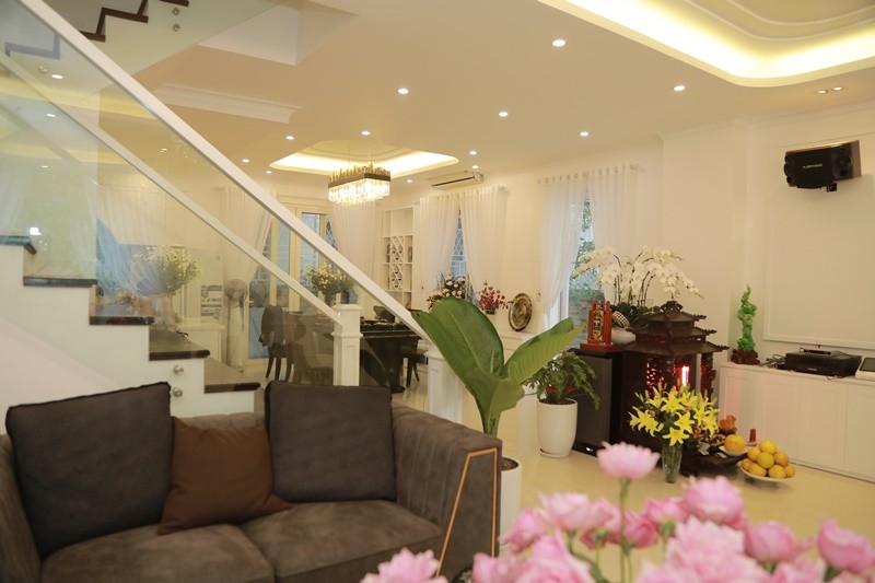 Quang Hà cho biết mua căn nhà này với giá 16 tỷ đồng từ cuối năm 2018. Sau hơn 4 năm, căn biệt thự có diện tích mặt sàn gần 200 m2 đã tăng giá hơn ba lần. Ảnh: Vietnamnet