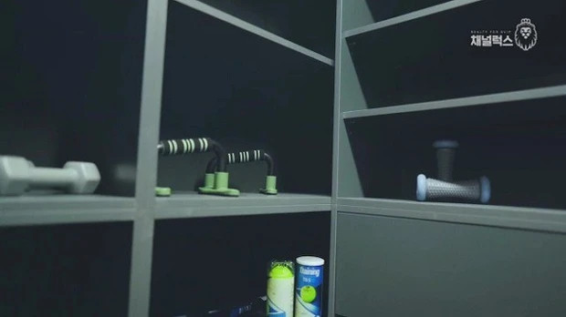 Tủ đựng đồ tập đa năng. Ảnh: Koreaboo