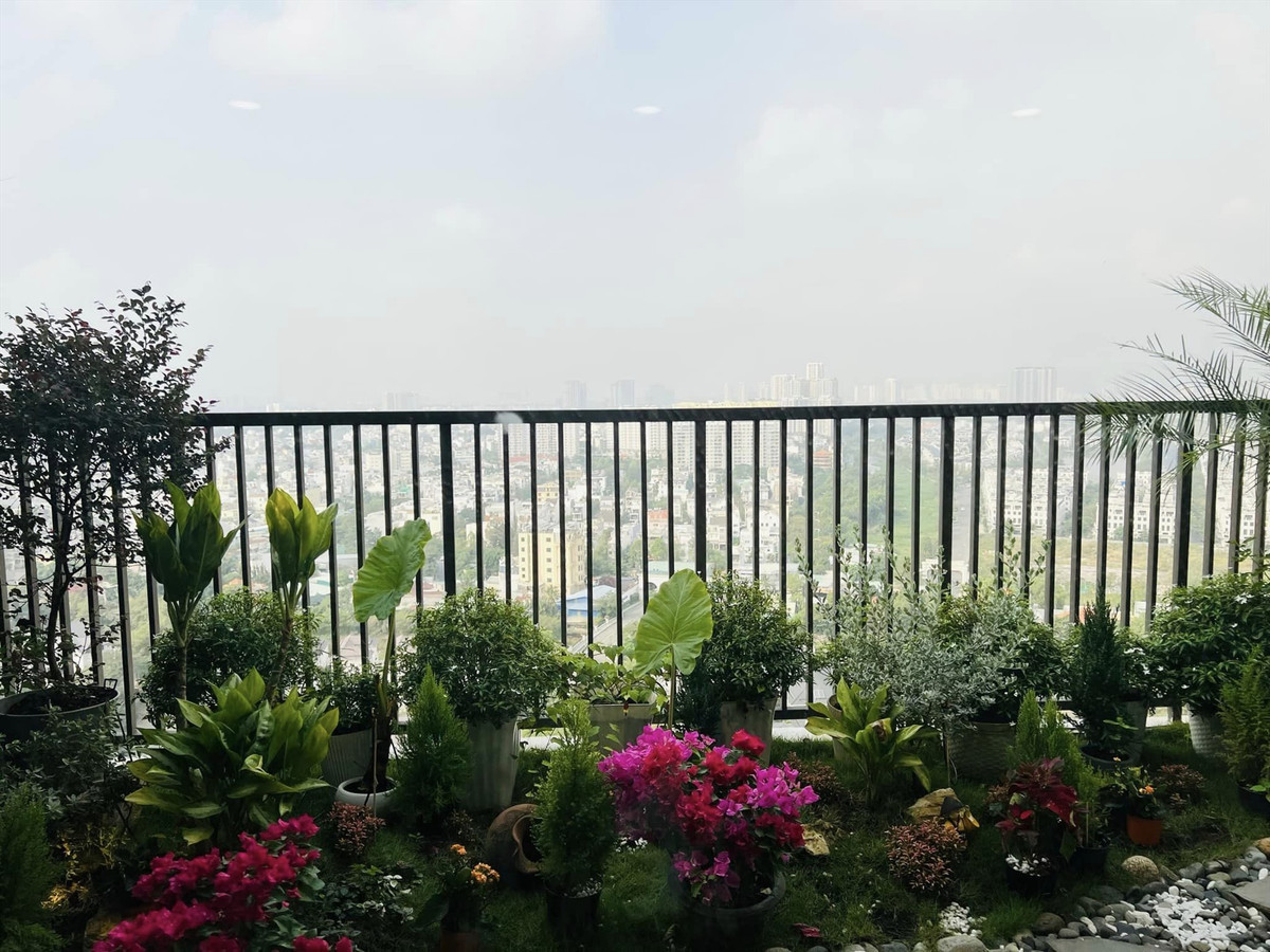 Penthouse của Hoa hậu Ngọc Diễm có view nhìn ra sông Sài Gòn, thoáng đãng. Nguồn ảnh: FBNV