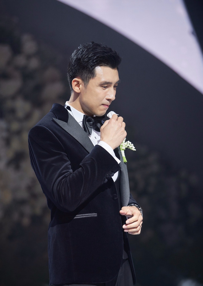 Minh Đạt hiện là Giám đốc vận hành (COO) chi nhánh của nhựa Duy Tân ở Mỹ. Thiếu gia bắt đầu đảm nhận vị trí này từ tháng 6/2016. Trong thời gian đó, Minh Đạt cũng là trợ lý TGĐ của nhựa Duy Tân. Ảnh: Facebook