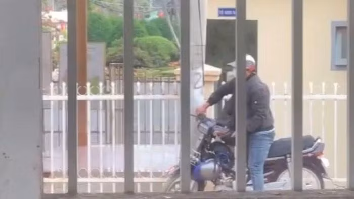 Ke cuop ngan hang o Lam Dong no sung khi bo chay