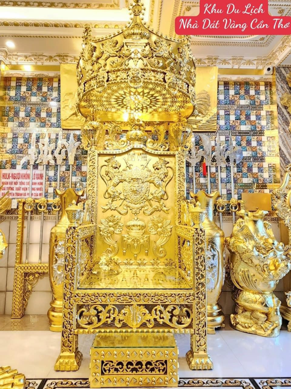 Tùy thuộc vào sản phẩm, gia chủ sẽ dùng các lá vàng có tuổi thọ khác nhau.